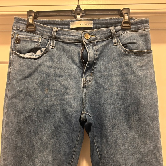 Women's Stretchy Medium Wash Slim Leg Jeans Size 11 Mid Rise Classic 5 Pocket - Picture 4 of 5